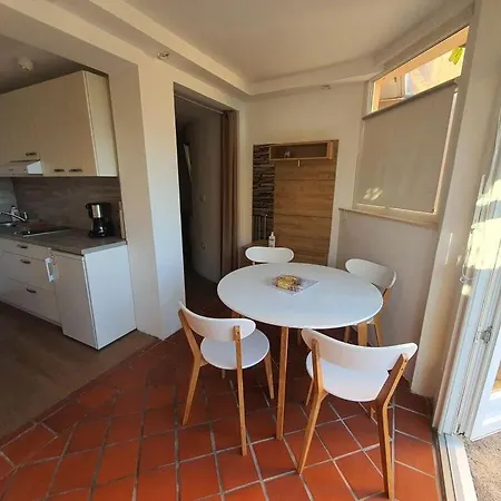 Kocevar 4 Comfortable