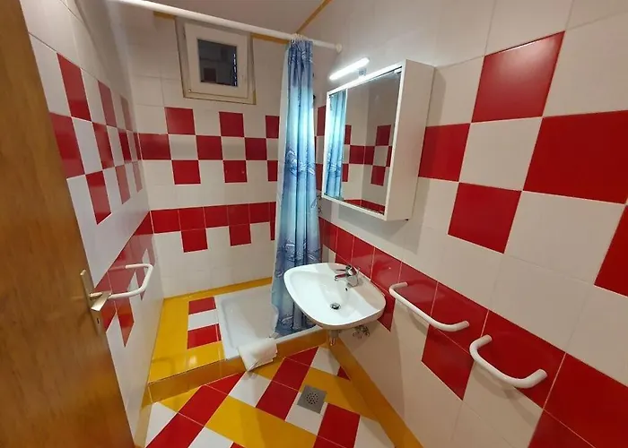 Kocevar 4 Comfortable * 波尔托罗