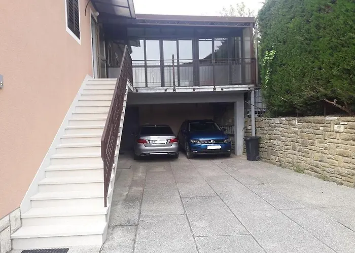 Kocevar 4 Comfortable *